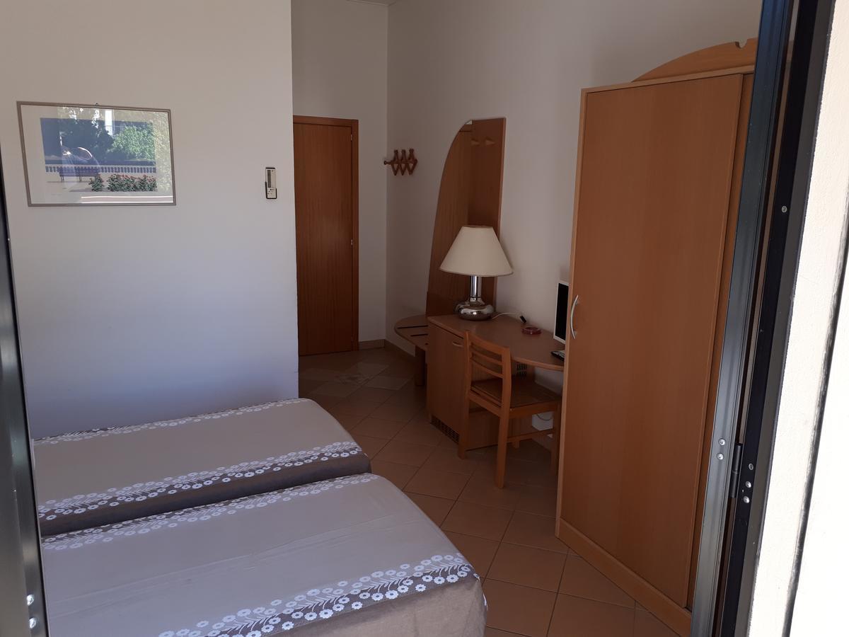 Hotel Ciclamino ริโอโล แตร์เม ภายนอก รูปภาพ