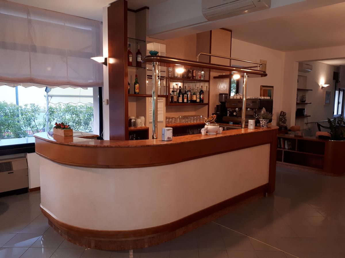 Hotel Ciclamino ริโอโล แตร์เม ภายนอก รูปภาพ