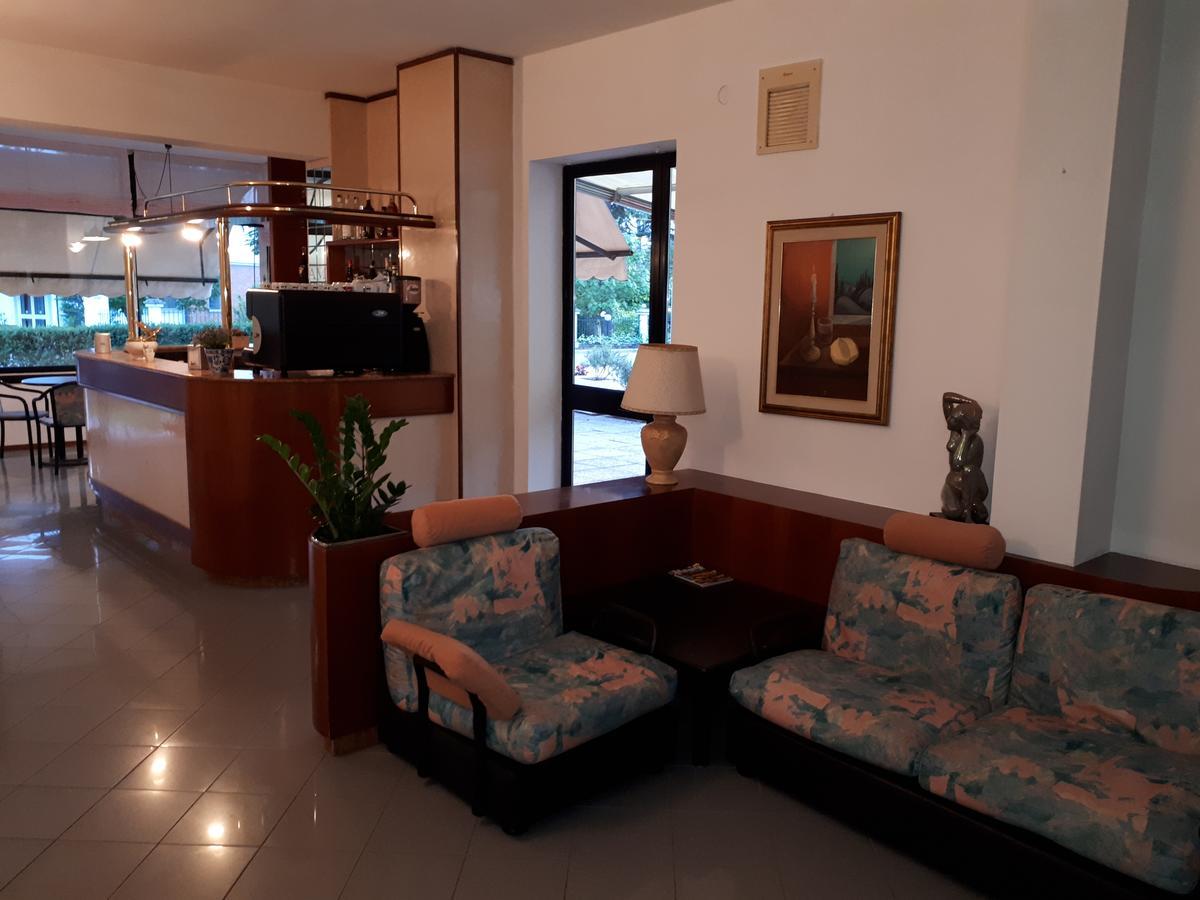 Hotel Ciclamino ริโอโล แตร์เม ภายนอก รูปภาพ