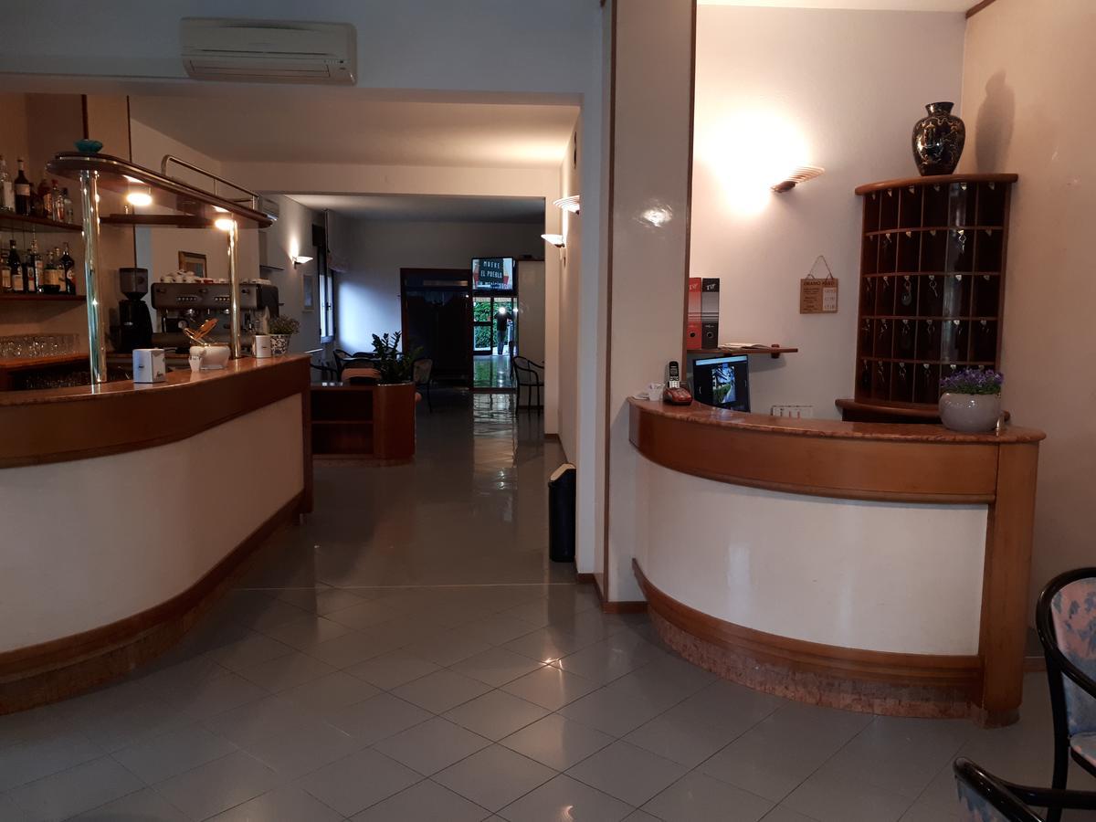 Hotel Ciclamino ริโอโล แตร์เม ภายนอก รูปภาพ